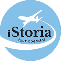 iStoria logo, tour operator, on a light blue background.